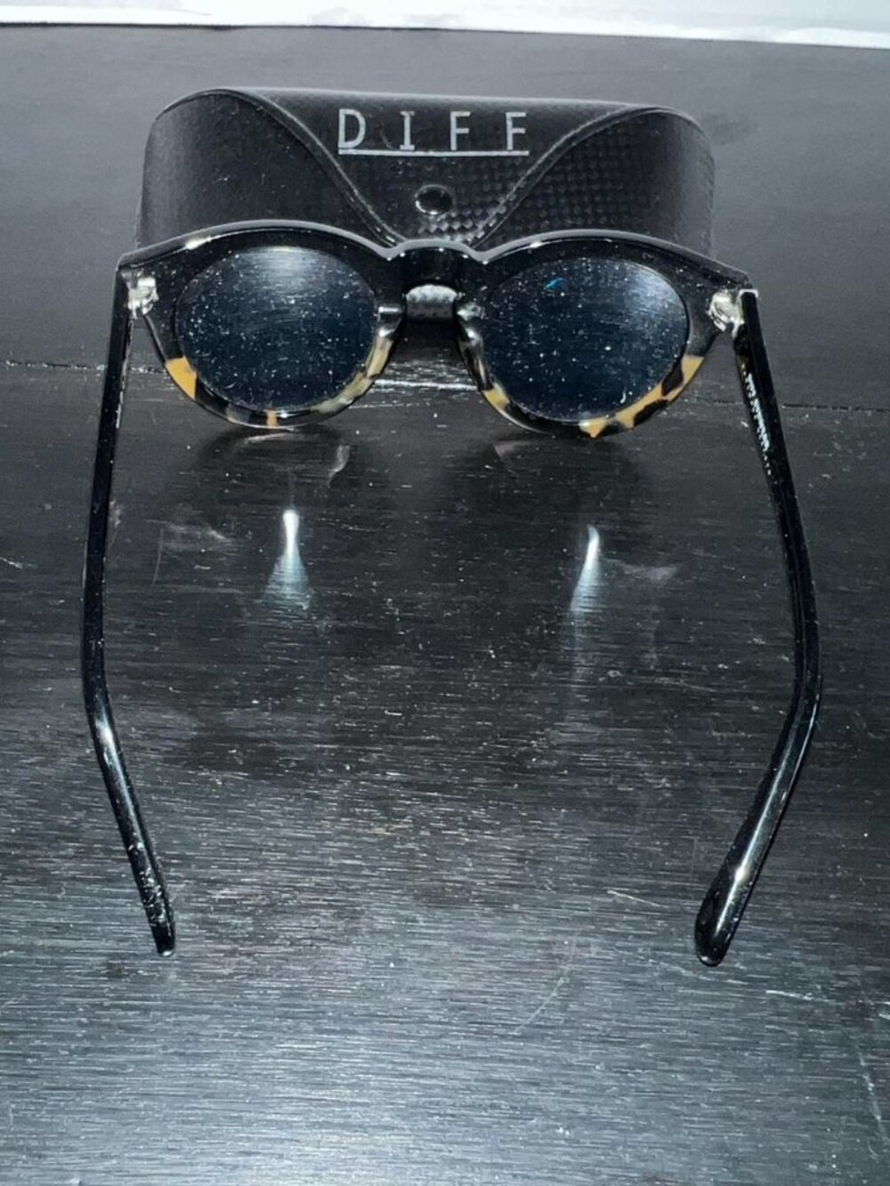 DIFF Eyewear Dime II Round Sunglasses, Tortoise,Blue-Green Mirror Lenses, w/case - Picture 3 of 3